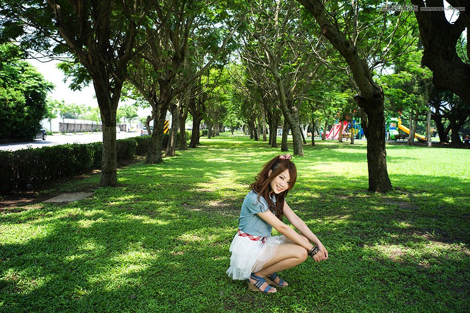 Photoshop调出夏季树下美女绚丽紫色效果,PS教程