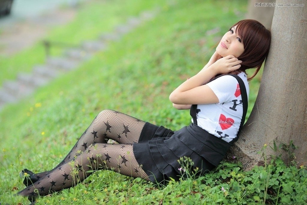 Photoshop调出树下女孩青色通透肤色