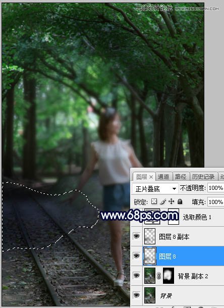 PS调色调出唯美蓝色逆光效果的树下美女照片